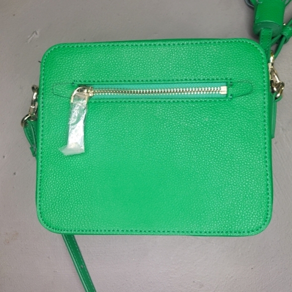 [NWOT] SMILEY FACE 😊 GREEN CAMERA BAG WITH TASSEL (from Korea)💚 - Picture 5 of 14